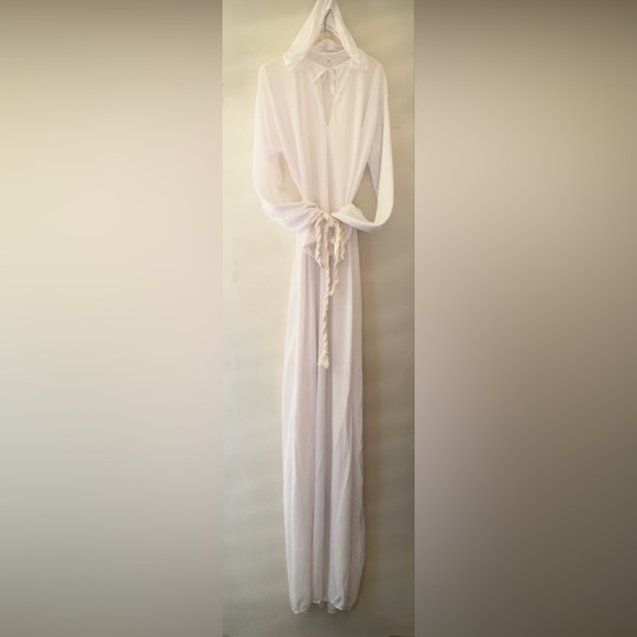 White Hooded Robe Costume - Picture 7 of 7
